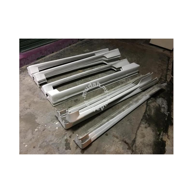 Fiber glass sideskirts